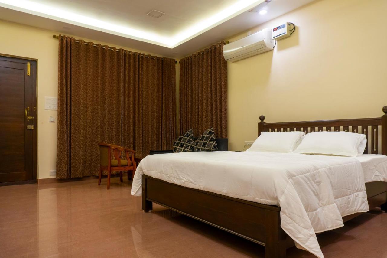 Pranaav Beach Resort Пондичери Екстериор снимка