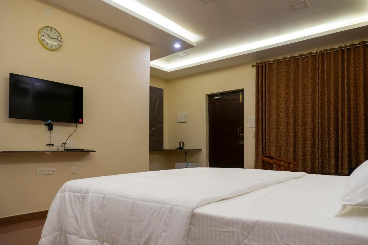 Pranaav Beach Resort Пондичери Екстериор снимка